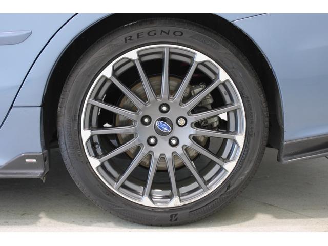 レヴォーグ ２．０ＳＴＩスポーツアイサイト　禁煙車　純正８インチナビ　サイドバックカメラ　フルセグＴＶ　シートヒーター　赤革シート　メモリー付きパワーシート　アイサイトセーフティプラス　デジタルインナーミラー　ＬＥＤヘッドライト　ＥＴＣ　ＢＳＭ（25枚目）