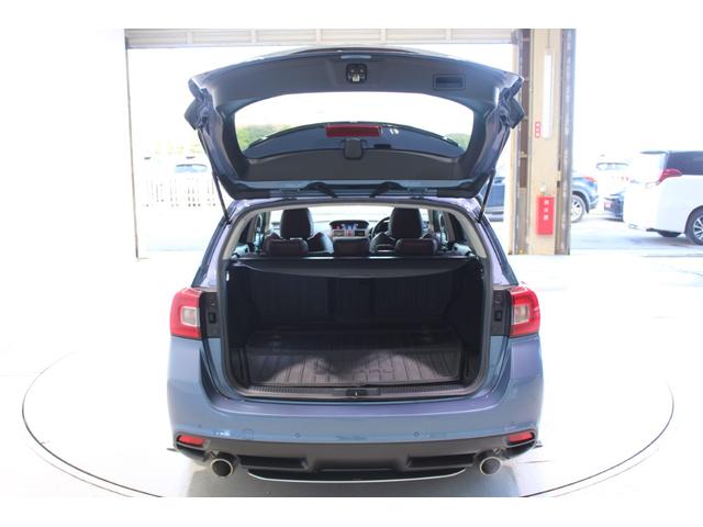 レヴォーグ ２．０ＳＴＩスポーツアイサイト　禁煙車　純正８インチナビ　サイドバックカメラ　フルセグＴＶ　シートヒーター　赤革シート　メモリー付きパワーシート　アイサイトセーフティプラス　デジタルインナーミラー　ＬＥＤヘッドライト　ＥＴＣ　ＢＳＭ（32枚目）