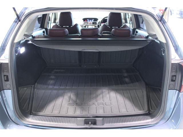 レヴォーグ ２．０ＳＴＩスポーツアイサイト　禁煙車　純正８インチナビ　サイドバックカメラ　フルセグＴＶ　シートヒーター　赤革シート　メモリー付きパワーシート　アイサイトセーフティプラス　デジタルインナーミラー　ＬＥＤヘッドライト　ＥＴＣ　ＢＳＭ（33枚目）