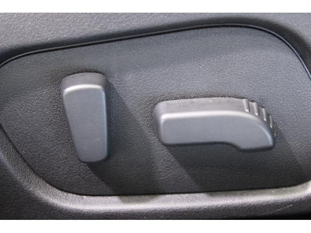 レヴォーグ ２．０ＳＴＩスポーツアイサイト　禁煙車　純正８インチナビ　サイドバックカメラ　フルセグＴＶ　シートヒーター　赤革シート　メモリー付きパワーシート　アイサイトセーフティプラス　デジタルインナーミラー　ＬＥＤヘッドライト　ＥＴＣ　ＢＳＭ（53枚目）