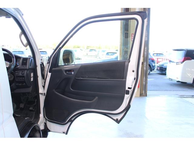 ハイエースバン ロングスーパーGL 禁煙車 純正ナビ バックカメラ フルセグTV 両側電動スライドドア LEDヘッドライト フロントフォグライト AC100V電源 HDMI接続 プッシュスタート クリアランスソナー Bluetooth(30枚目)