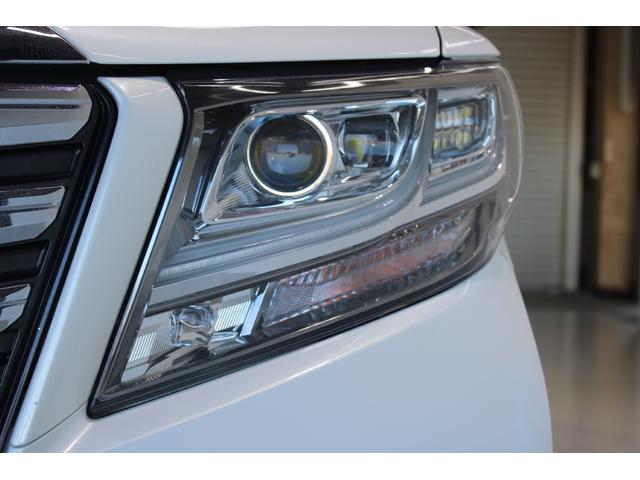 アルファード ３．５ＧＦ　禁煙車　サンルーフ　１０．５インチ純正ナビ　フルセグＴＶ　全周囲カメラ　ＪＢＬサウンド　純正１２インチ後席モニター　シートヒーター　ベージュ革シート　両側電動スライドドア　電動リアゲート　純正１７ＡＷ（16枚目）