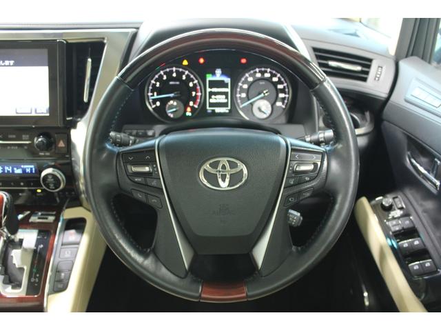 アルファード ３．５ＧＦ　禁煙車　サンルーフ　１０．５インチ純正ナビ　フルセグＴＶ　全周囲カメラ　ＪＢＬサウンド　純正１２インチ後席モニター　シートヒーター　ベージュ革シート　両側電動スライドドア　電動リアゲート　純正１７ＡＷ（49枚目）