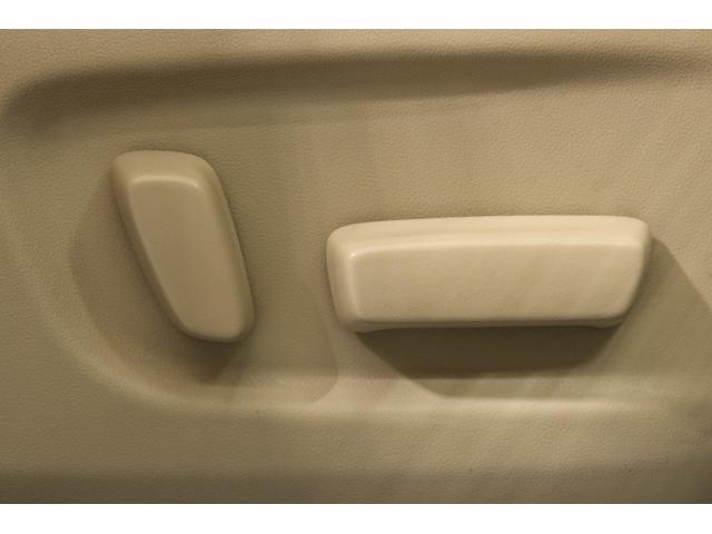 アルファード ３．５ＧＦ　禁煙車　サンルーフ　１０．５インチ純正ナビ　フルセグＴＶ　全周囲カメラ　ＪＢＬサウンド　純正１２インチ後席モニター　シートヒーター　ベージュ革シート　両側電動スライドドア　電動リアゲート　純正１７ＡＷ（56枚目）