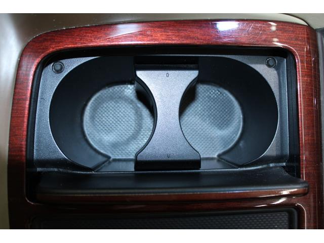 アルファード ３．５ＧＦ　禁煙車　サンルーフ　１０．５インチ純正ナビ　フルセグＴＶ　全周囲カメラ　ＪＢＬサウンド　純正１２インチ後席モニター　シートヒーター　ベージュ革シート　両側電動スライドドア　電動リアゲート　純正１７ＡＷ（61枚目）