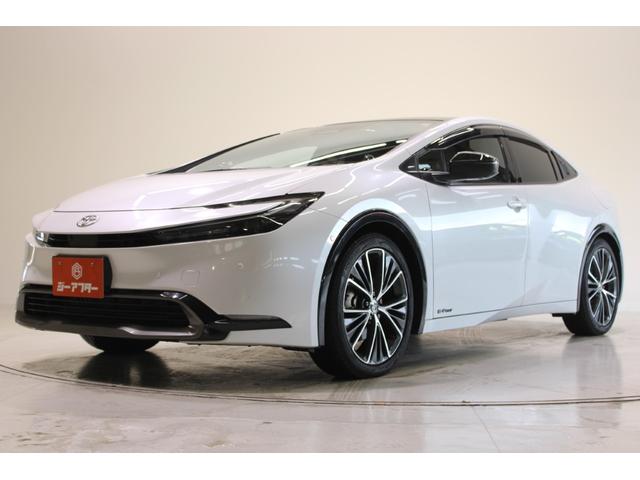 プリウス Z 禁煙車 サンルーフ 純正12.3型ディスプレイオーディオプラス フルセグTV 全周囲カメラ 寒冷地仕様 温冷黒革シート ステアリングヒーター 100V電源 ブラインドスポットモニター 電動リアゲート(10枚目)