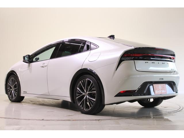 プリウス Z 禁煙車 サンルーフ 純正12.3型ディスプレイオーディオプラス フルセグTV 全周囲カメラ 寒冷地仕様 温冷黒革シート ステアリングヒーター 100V電源 ブラインドスポットモニター 電動リアゲート(12枚目)