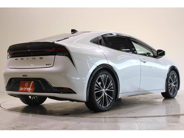 プリウス Z 禁煙車 サンルーフ 純正12.3型ディスプレイオーディオプラス フルセグTV 全周囲カメラ 寒冷地仕様 温冷黒革シート ステアリングヒーター 100V電源 ブラインドスポットモニター 電動リアゲート(14枚目)