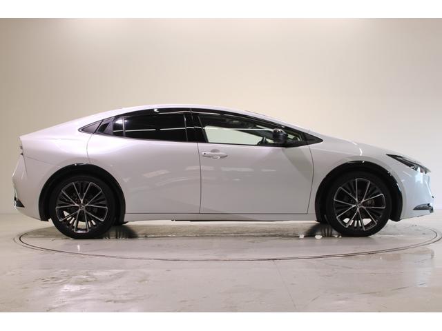 プリウス Z 禁煙車 サンルーフ 純正12.3型ディスプレイオーディオプラス フルセグTV 全周囲カメラ 寒冷地仕様 温冷黒革シート ステアリングヒーター 100V電源 ブラインドスポットモニター 電動リアゲート(15枚目)
