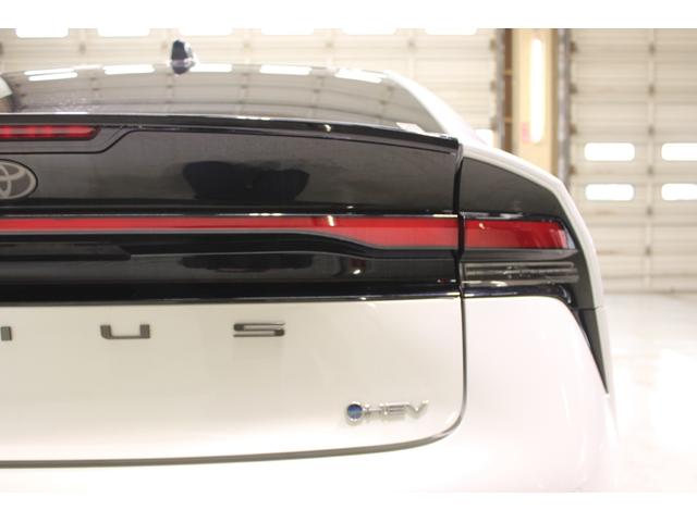 プリウス Z 禁煙車 サンルーフ 純正12.3型ディスプレイオーディオプラス フルセグTV 全周囲カメラ 寒冷地仕様 温冷黒革シート ステアリングヒーター 100V電源 ブラインドスポットモニター 電動リアゲート(20枚目)
