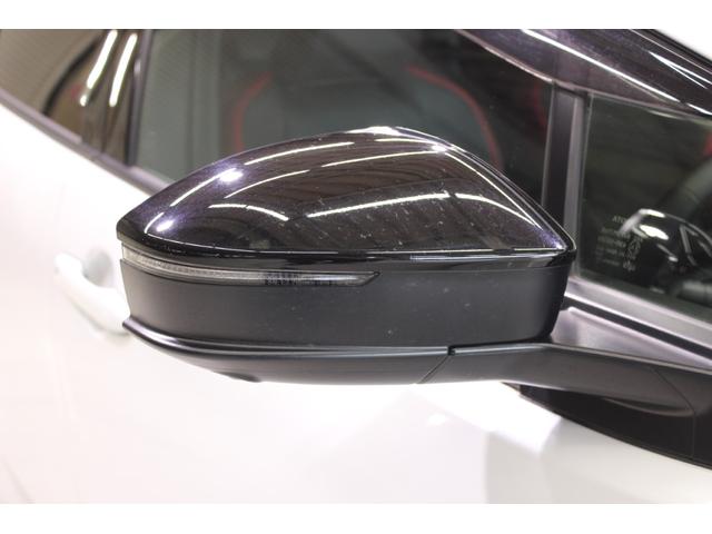 プリウス Z 禁煙車 サンルーフ 純正12.3型ディスプレイオーディオプラス フルセグTV 全周囲カメラ 寒冷地仕様 温冷黒革シート ステアリングヒーター 100V電源 ブラインドスポットモニター 電動リアゲート(23枚目)