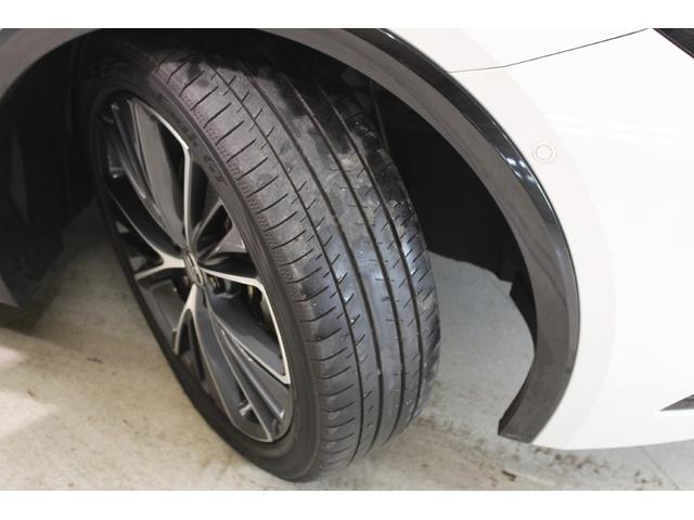 プリウス Z 禁煙車 サンルーフ 純正12.3型ディスプレイオーディオプラス フルセグTV 全周囲カメラ 寒冷地仕様 温冷黒革シート ステアリングヒーター 100V電源 ブラインドスポットモニター 電動リアゲート(30枚目)