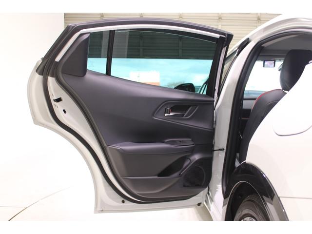 プリウス Z 禁煙車 サンルーフ 純正12.3型ディスプレイオーディオプラス フルセグTV 全周囲カメラ 寒冷地仕様 温冷黒革シート ステアリングヒーター 100V電源 ブラインドスポットモニター 電動リアゲート(36枚目)