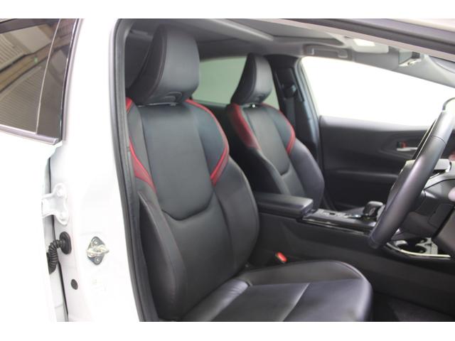 プリウス Z 禁煙車 サンルーフ 純正12.3型ディスプレイオーディオプラス フルセグTV 全周囲カメラ 寒冷地仕様 温冷黒革シート ステアリングヒーター 100V電源 ブラインドスポットモニター 電動リアゲート(39枚目)