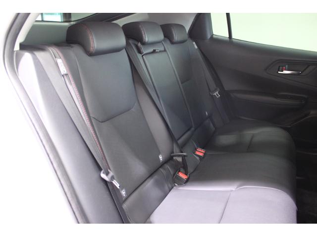 プリウス Z 禁煙車 サンルーフ 純正12.3型ディスプレイオーディオプラス フルセグTV 全周囲カメラ 寒冷地仕様 温冷黒革シート ステアリングヒーター 100V電源 ブラインドスポットモニター 電動リアゲート(41枚目)