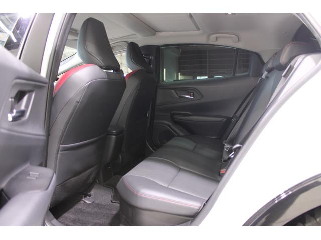 プリウス Z 禁煙車 サンルーフ 純正12.3型ディスプレイオーディオプラス フルセグTV 全周囲カメラ 寒冷地仕様 温冷黒革シート ステアリングヒーター 100V電源 ブラインドスポットモニター 電動リアゲート(42枚目)