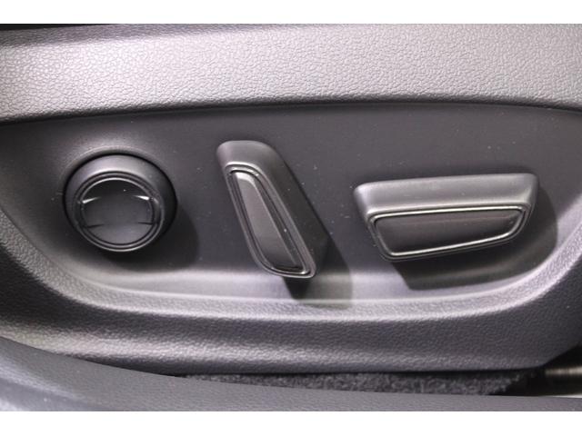 プリウス Z 禁煙車 サンルーフ 純正12.3型ディスプレイオーディオプラス フルセグTV 全周囲カメラ 寒冷地仕様 温冷黒革シート ステアリングヒーター 100V電源 ブラインドスポットモニター 電動リアゲート(54枚目)