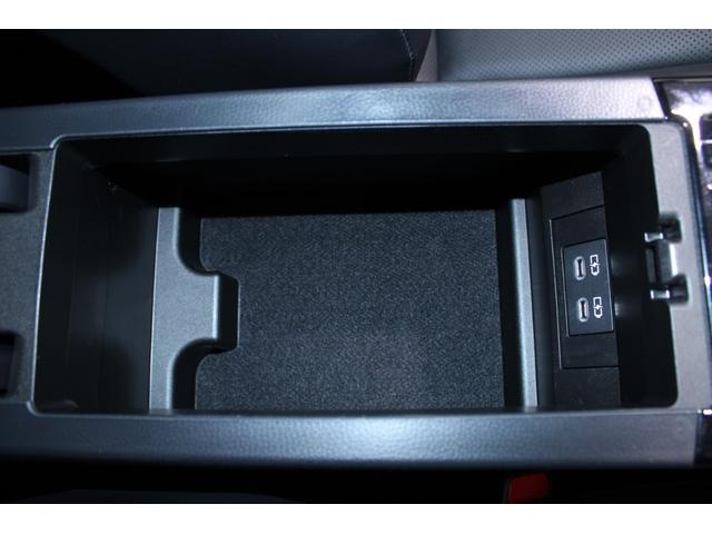 プリウス Z 禁煙車 サンルーフ 純正12.3型ディスプレイオーディオプラス フルセグTV 全周囲カメラ 寒冷地仕様 温冷黒革シート ステアリングヒーター 100V電源 ブラインドスポットモニター 電動リアゲート(59枚目)