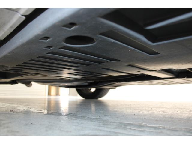 プリウス Z 禁煙車 サンルーフ 純正12.3型ディスプレイオーディオプラス フルセグTV 全周囲カメラ 寒冷地仕様 温冷黒革シート ステアリングヒーター 100V電源 ブラインドスポットモニター 電動リアゲート(67枚目)