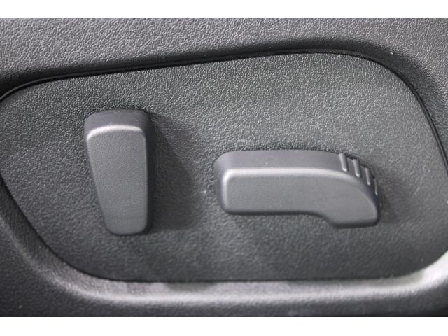 レヴォーグ 1.6GTアイサイト Vスポーツ 禁煙車 Stradaナビ バック、サイドカメラ アイサイト ブラインドスポットモニター 純正18インチアルミホイール 前席シートヒーター ETC レーンアシスト LEDヘッドライト オートライト(6枚目)