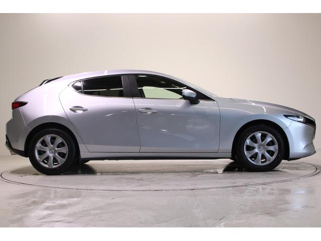 MAZDA3ファストバック 15C 禁煙車 純正8.8インチナビ バックカメラ レーダークルーズコントロール LEDヘッドライト HDMI接続 ブラインドスポットモニター ヘッドアップディスプレイ Bluetooth接続 ETC(15枚目)