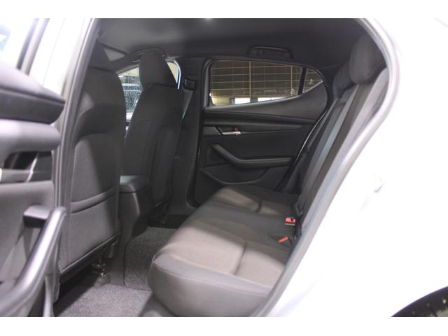 MAZDA3ファストバック 15C 禁煙車 純正8.8インチナビ バックカメラ レーダークルーズコントロール LEDヘッドライト HDMI接続 ブラインドスポットモニター ヘッドアップディスプレイ Bluetooth接続 ETC(42枚目)