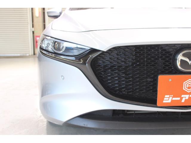 MAZDA3ファストバック 禁煙車 純正8.8インチナビ バックカメラ ブラインドスポットモニター ヘッドアップディスプレイ レーダークルーズ HDMI接続 LEDヘッドライト オートハイビーム Bluetooth接続 ETC(18枚目)