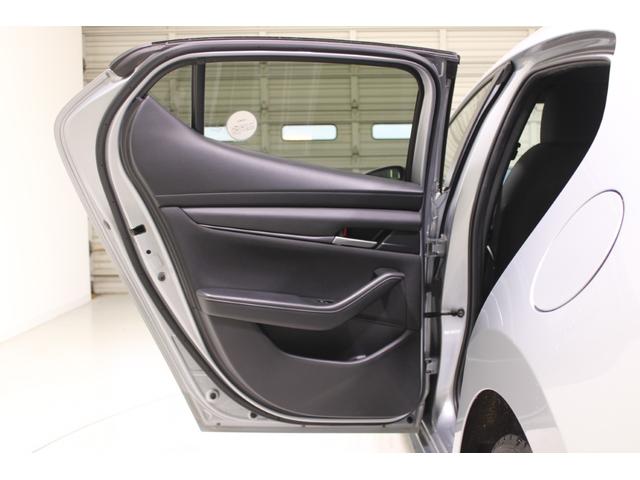 MAZDA3ファストバック 禁煙車 純正8.8インチナビ バックカメラ ブラインドスポットモニター ヘッドアップディスプレイ レーダークルーズ HDMI接続 LEDヘッドライト オートハイビーム Bluetooth接続 ETC(35枚目)