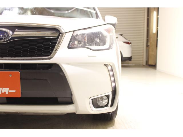 フォレスター ２．０ＸＴ　アイサイト　禁煙車　カロッツェリアナビ　バックカメラ　パドルシフト　シートヒーター　ＨＩＤヘッド　ビルトインＥＴＣ　フォグライト　パワーシート　純正１８アルミホイール　スマートキー　レーダークルーズ　４ＷＤ（16枚目）