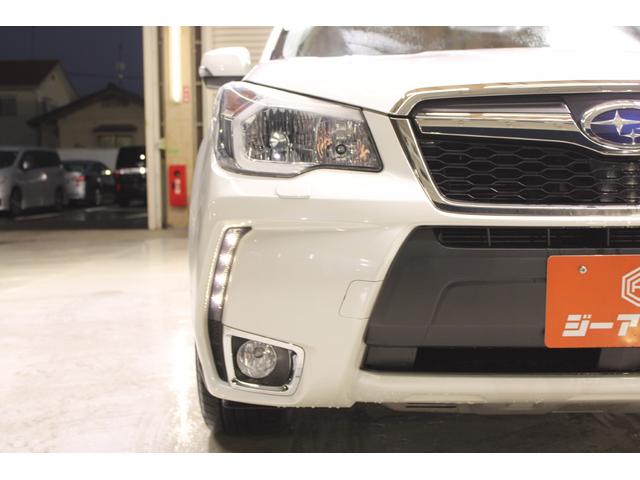 フォレスター ２．０ＸＴ　アイサイト　禁煙車　カロッツェリアナビ　バックカメラ　パドルシフト　シートヒーター　ＨＩＤヘッド　ビルトインＥＴＣ　フォグライト　パワーシート　純正１８アルミホイール　スマートキー　レーダークルーズ　４ＷＤ（18枚目）