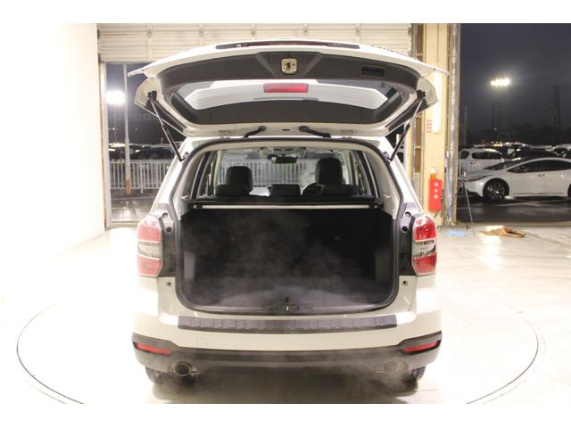 フォレスター ２．０ＸＴ　アイサイト　禁煙車　カロッツェリアナビ　バックカメラ　パドルシフト　シートヒーター　ＨＩＤヘッド　ビルトインＥＴＣ　フォグライト　パワーシート　純正１８アルミホイール　スマートキー　レーダークルーズ　４ＷＤ（30枚目）