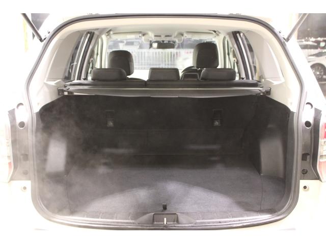 フォレスター ２．０ＸＴ　アイサイト　禁煙車　カロッツェリアナビ　バックカメラ　パドルシフト　シートヒーター　ＨＩＤヘッド　ビルトインＥＴＣ　フォグライト　パワーシート　純正１８アルミホイール　スマートキー　レーダークルーズ　４ＷＤ（31枚目）