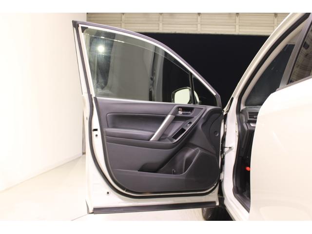 フォレスター ２．０ＸＴ　アイサイト　禁煙車　カロッツェリアナビ　バックカメラ　パドルシフト　シートヒーター　ＨＩＤヘッド　ビルトインＥＴＣ　フォグライト　パワーシート　純正１８アルミホイール　スマートキー　レーダークルーズ　４ＷＤ（34枚目）