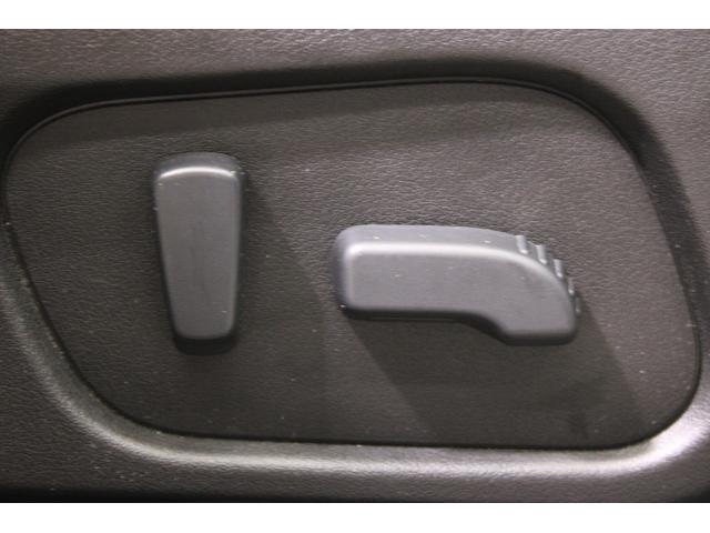 フォレスター ２．０ＸＴ　アイサイト　禁煙車　カロッツェリアナビ　バックカメラ　パドルシフト　シートヒーター　ＨＩＤヘッド　ビルトインＥＴＣ　フォグライト　パワーシート　純正１８アルミホイール　スマートキー　レーダークルーズ　４ＷＤ（53枚目）