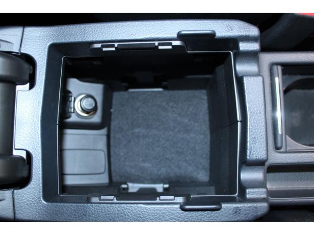 レヴォーグ ２．０ＳＴＩスポーツアイサイト　禁煙車　後期型　ＳＴＩフルエアロ　ＤＩＡＴＯＮＥＳＯＵＮＤ８インチナビ　フルセグＴＶ　バックカメラ　デジタルインナーミラー　ブラインドスポットモニター　レーダークルーズコントロール　前席シートヒーター（60枚目）