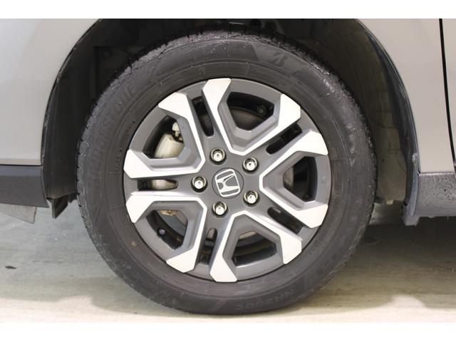 フリード＋ハイブリッド ハイブリッド・クロスターホンダセンシング　禁煙車　ホンダインターナビ　フルセグＴＶ　バックカメラ　シートヒーター　両側パワースライドドア　ＬＥＤヘッドライト　ＬＥＤフォグライト　純正１５インチアルミホイール　ルーフレール　ハーフレザーシート（27枚目）