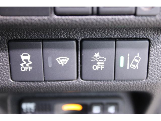 フリード＋ハイブリッド ハイブリッド・クロスターホンダセンシング　禁煙車　ホンダインターナビ　フルセグＴＶ　バックカメラ　シートヒーター　両側パワースライドドア　ＬＥＤヘッドライト　ＬＥＤフォグライト　純正１５インチアルミホイール　ルーフレール　ハーフレザーシート（56枚目）