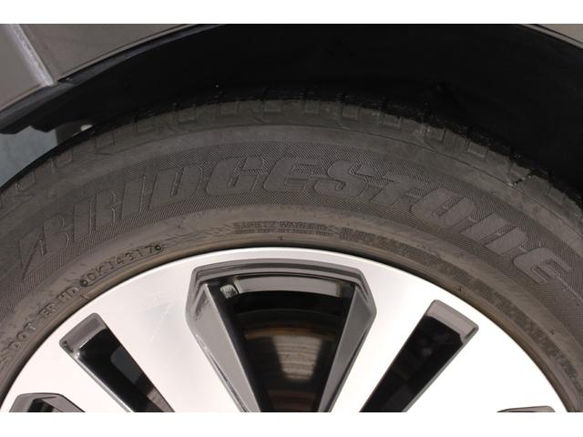 レガシィアウトバック リミテッド　禁煙車　純正８インチナビ　フルセグ　リヤクロストラフィックアラート　ベージュ革パワーシート　シートヒーター　パワーリヤゲート　ＬＥＤヘッドライト　ＬＥＤフォグライト　純正１８ＡＷ　ルーフレール（29枚目）