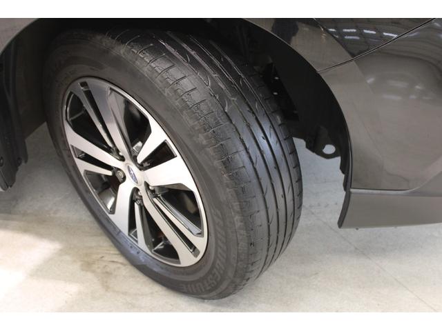 レガシィアウトバック リミテッド　禁煙車　純正８インチナビ　フルセグ　リヤクロストラフィックアラート　ベージュ革パワーシート　シートヒーター　パワーリヤゲート　ＬＥＤヘッドライト　ＬＥＤフォグライト　純正１８ＡＷ　ルーフレール（31枚目）