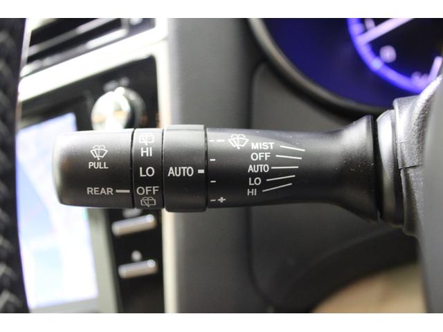 レガシィアウトバック リミテッド　禁煙車　純正８インチナビ　フルセグ　リヤクロストラフィックアラート　ベージュ革パワーシート　シートヒーター　パワーリヤゲート　ＬＥＤヘッドライト　ＬＥＤフォグライト　純正１８ＡＷ　ルーフレール（52枚目）