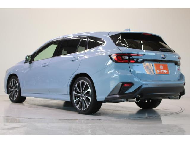 レヴォーグ ＳＴＩスポーツ　ＥＸ　禁煙車　純正１１．６インチナビ　フロントサイドバックカメラ　フルセグＴＶ　アイサイトＸテクノロジー　スマートリアビューカメラ　シートヒーター　赤黒革シート　メモリ付パワーシート　電動リアゲート　ＬＥＤ（12枚目）