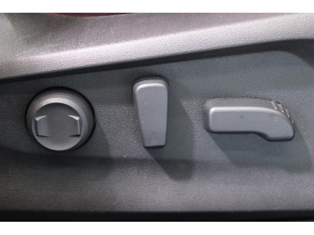 レヴォーグ ＳＴＩスポーツ　ＥＸ　禁煙車　純正１１．６インチナビ　フロントサイドバックカメラ　フルセグＴＶ　アイサイトＸテクノロジー　スマートリアビューカメラ　シートヒーター　赤黒革シート　メモリ付パワーシート　電動リアゲート　ＬＥＤ（55枚目）