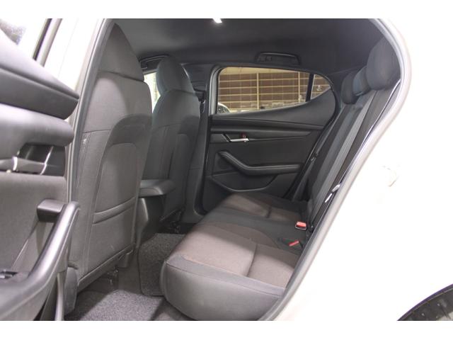 ＭＡＺＤＡ３ファストバック １５Ｓ　ブラックトーンエディション　禁煙車　純正８．８インチナビ　バックカメラ　アダプティブクルーズコントロール　ブラインドスポットモニター　リアフォグランプ　ヘッドアップディスプレイ　ＥＴＣ　Ｂｌｕｅｔｏｏｔｈ　ヒーテッドドアミラー（41枚目）