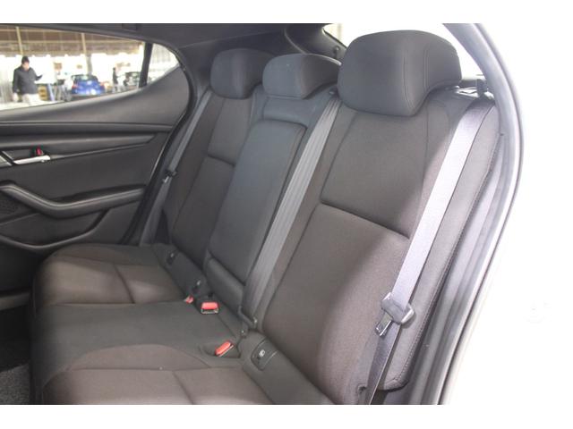 ＭＡＺＤＡ３ファストバック １５Ｓ　ブラックトーンエディション　禁煙車　純正８．８インチナビ　バックカメラ　アダプティブクルーズコントロール　ブラインドスポットモニター　リアフォグランプ　ヘッドアップディスプレイ　ＥＴＣ　Ｂｌｕｅｔｏｏｔｈ　ヒーテッドドアミラー（42枚目）