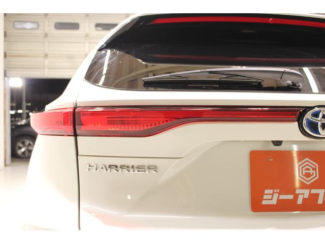 ハリアーハイブリッド Ｚ　禁煙車　ＪＢＬサウンド　純正１２．３型ナビ　ＯＰ全周囲カメラ　フルセグＴＶ　トヨタセーフティセンス　デジタルインナーミラー　レーダークルーズ　ヘッドアップディスプレイ　ブラインドスポットモニター（21枚目）