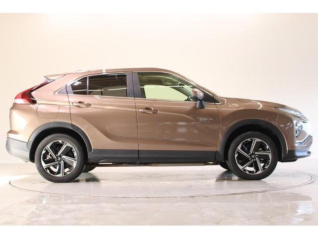 エクリプスクロスＰＨＥＶ Ｍ　禁煙車　ワンオーナー　純正ナビ　フルセグＴＶ　ＣＤ・ＤＶＤ再生　クルーズコントロール　クリアランスソナー　パドルシフト　オートライト　オートハイビーム　純正１８ＡＷ　電動格納ミラー　ＥＴＣ（14枚目）