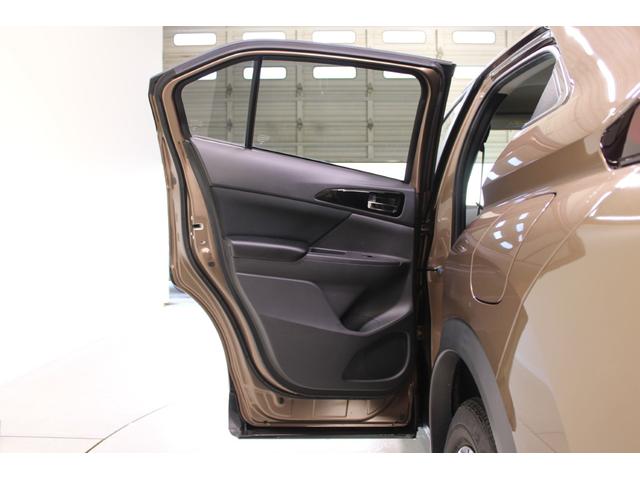 エクリプスクロスＰＨＥＶ Ｍ　禁煙車　ワンオーナー　純正ナビ　フルセグＴＶ　ＣＤ・ＤＶＤ再生　クルーズコントロール　クリアランスソナー　パドルシフト　オートライト　オートハイビーム　純正１８ＡＷ　電動格納ミラー　ＥＴＣ（35枚目）