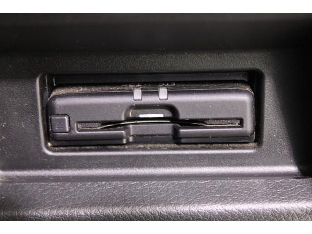 キャラバン 　ワンオーナー　純正ナビ　フルセグＴＶ　アラウンドビューモニター　運転席シートヒーター　ＬＥＤヘッドライト　純正１５インチアルミホイール　デジタルインナーミラー　ＥＴＣ　Ｂｌｕｅｔｏｏｔｈ　インテリキー（6枚目）