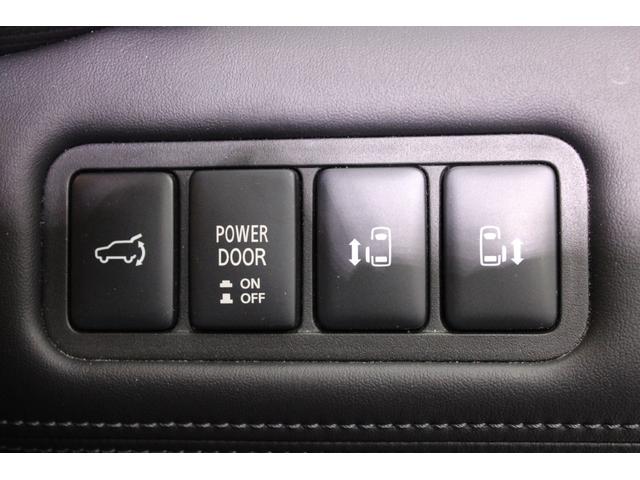 デリカＤ：５ アーバンギア　Ｇ　パワーパッケージ　禁煙車　純正１０インチナビ　フルセグＴＶ　マルチアラウンドモニター　黒革シート　前席シートヒーター　両側パワースライド　パワーバックドア　レーダークルーズコントロール　純正１８インチアルミホイール（6枚目）