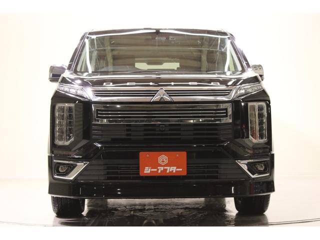 デリカＤ：５ アーバンギア　Ｇ　パワーパッケージ　禁煙車　純正１０インチナビ　フルセグＴＶ　マルチアラウンドモニター　黒革シート　前席シートヒーター　両側パワースライド　パワーバックドア　レーダークルーズコントロール　純正１８インチアルミホイール（9枚目）